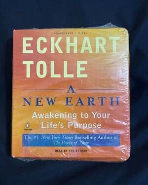 A New Earth: Awakening to Your Life's Purpose by Eckhart Tolle (Unabridged 8 CDs